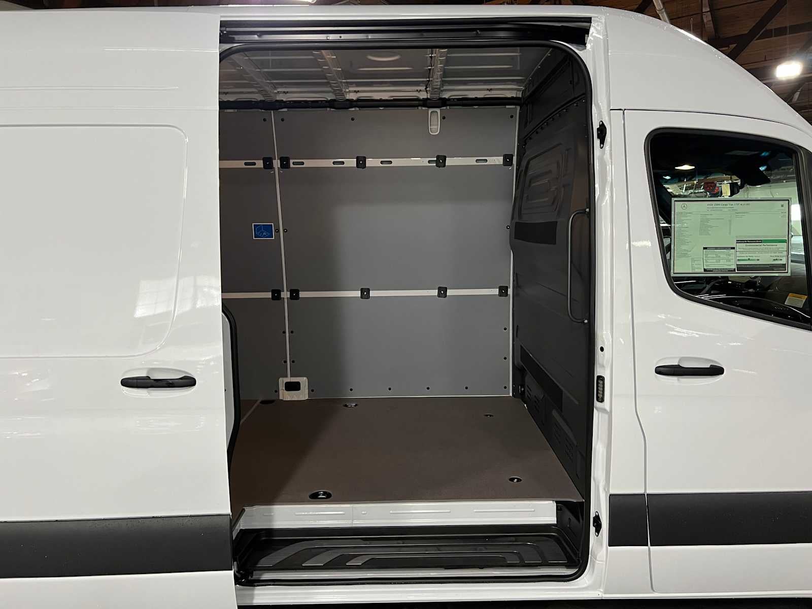 2026 Mercedes-Benz Sprinter 2500 High Roof I4 Diesel HO 170 RWD