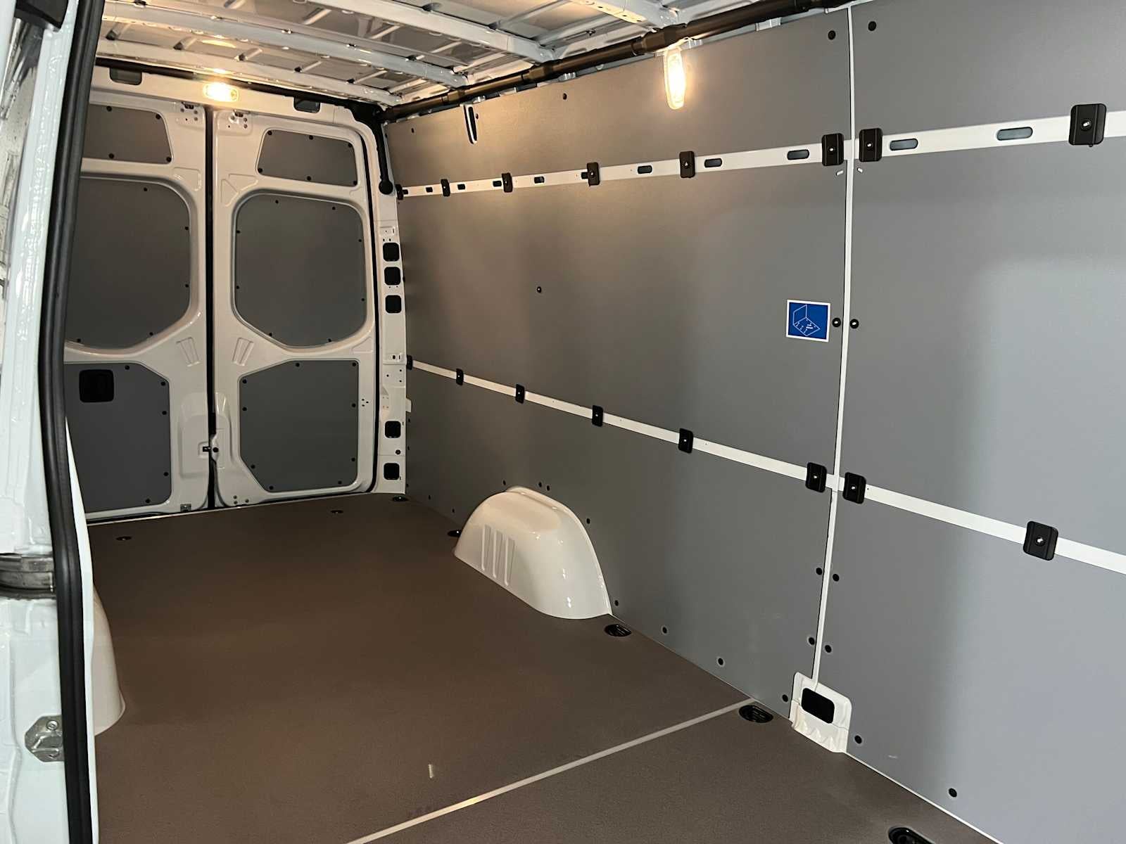 2026 Mercedes-Benz Sprinter 2500 High Roof I4 Diesel HO 170 RWD