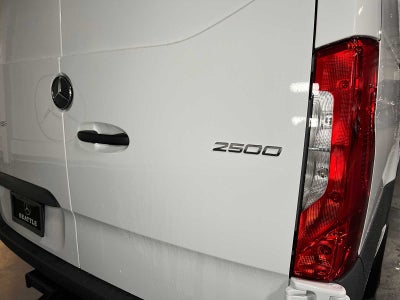 2026 Mercedes-Benz Sprinter 2500 High Roof I4 Diesel HO 170 RWD