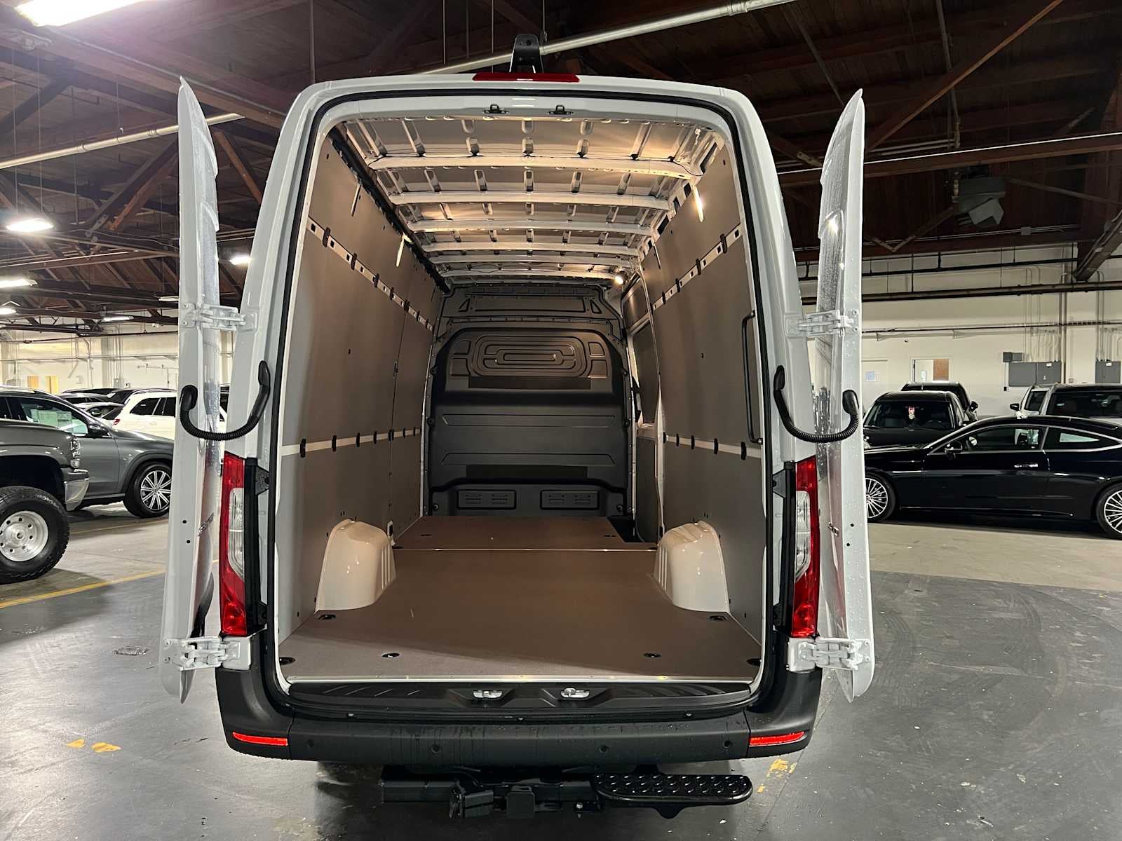 2026 Mercedes-Benz Sprinter 2500 High Roof I4 Diesel HO 170 RWD