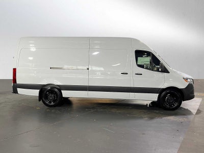 2026 Mercedes-Benz Sprinter 2500 High Roof I4 Diesel HO 170 RWD