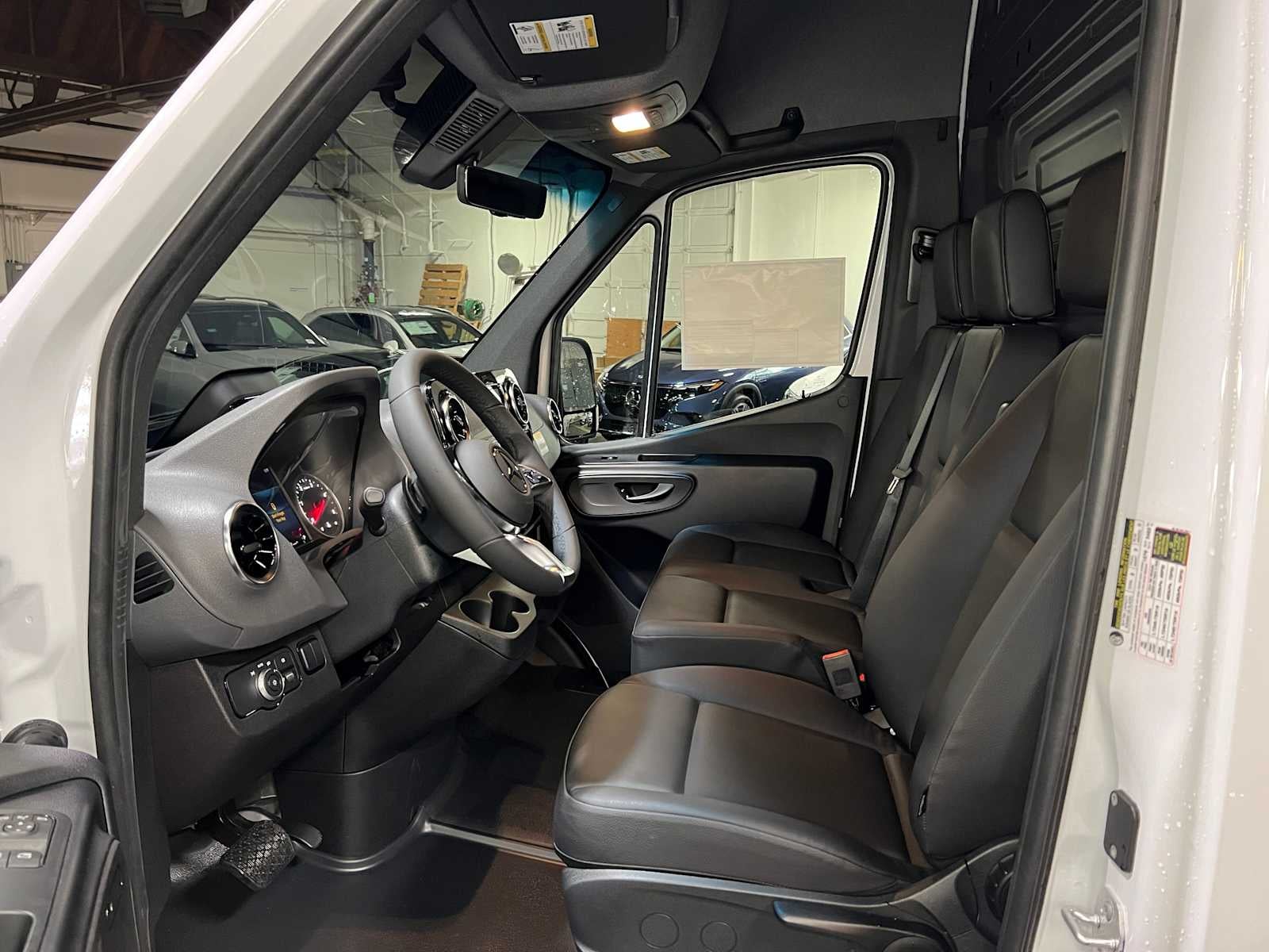 2026 Mercedes-Benz Sprinter 2500 High Roof I4 Diesel HO 170 RWD
