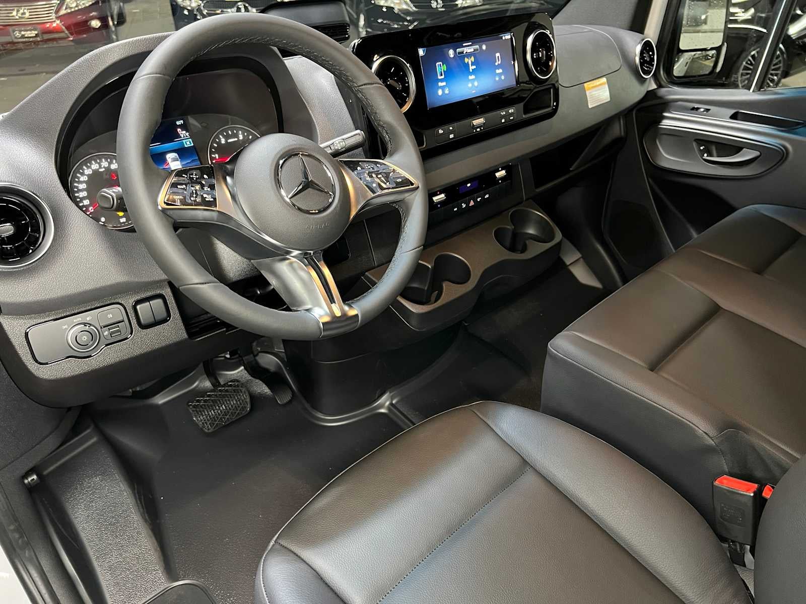 2026 Mercedes-Benz Sprinter 2500 High Roof I4 Diesel HO 170 RWD