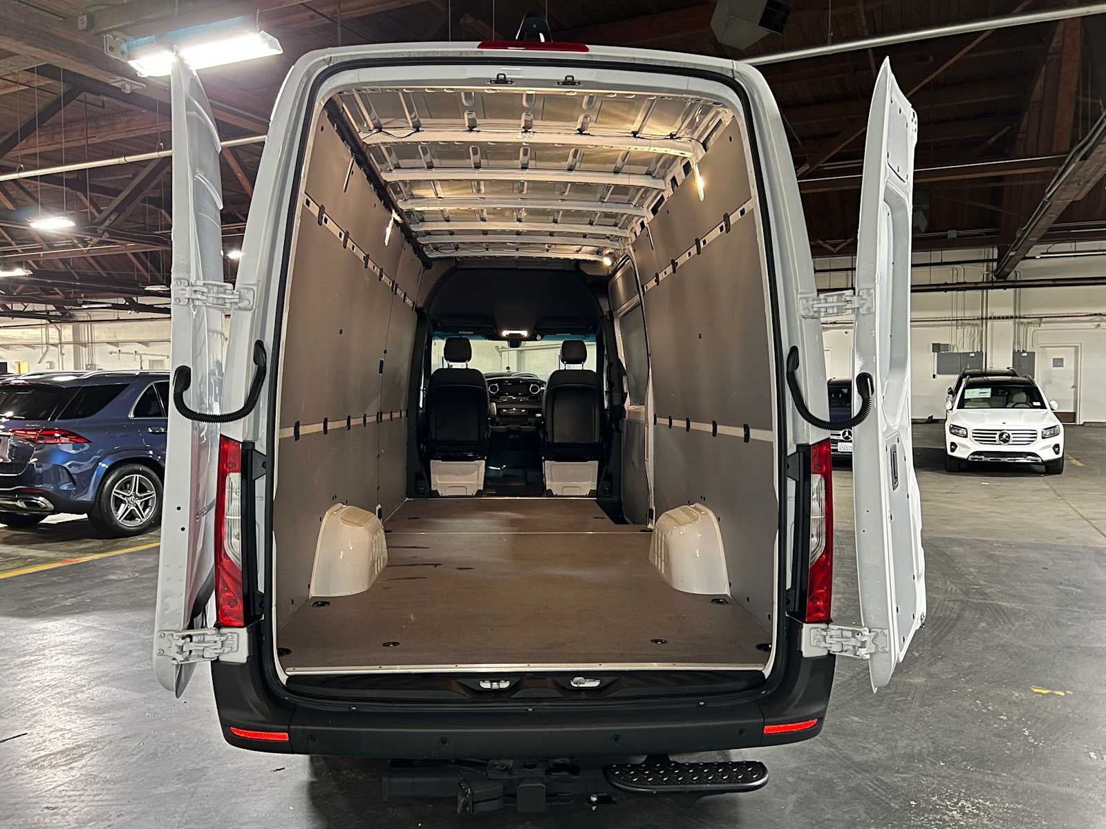2025 Mercedes-Benz Sprinter Cargo Van 2500 High Roof I4 Diesel HO 170 RWD