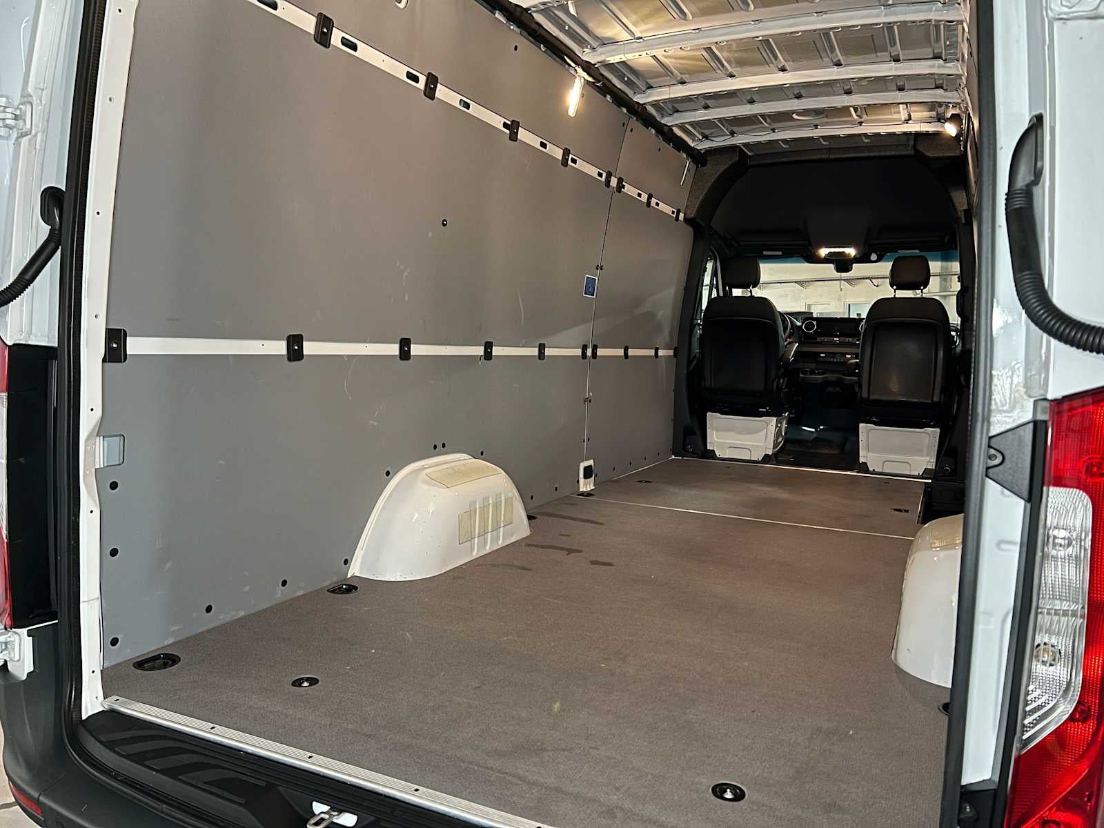 2025 Mercedes-Benz Sprinter Cargo Van 2500 High Roof I4 Diesel HO 170 RWD