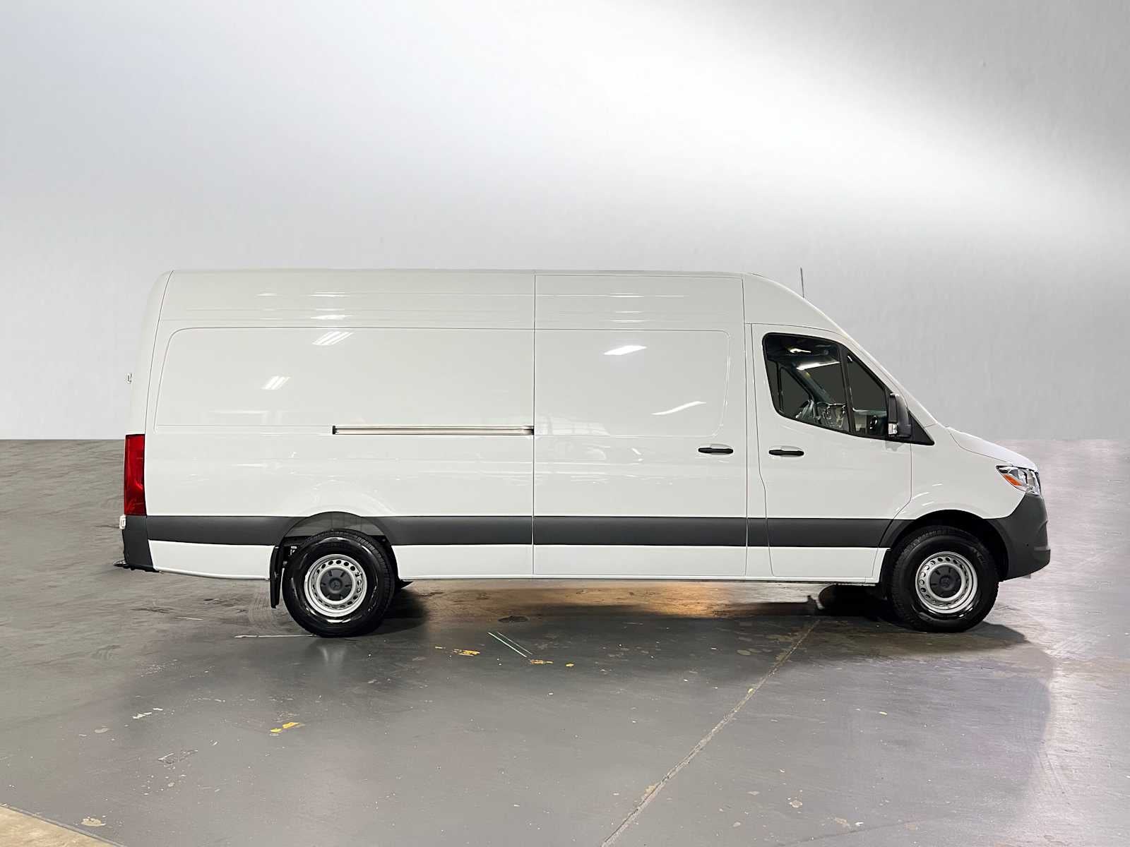 2025 Mercedes-Benz Sprinter Cargo Van 2500 High Roof I4 Diesel HO 170 RWD