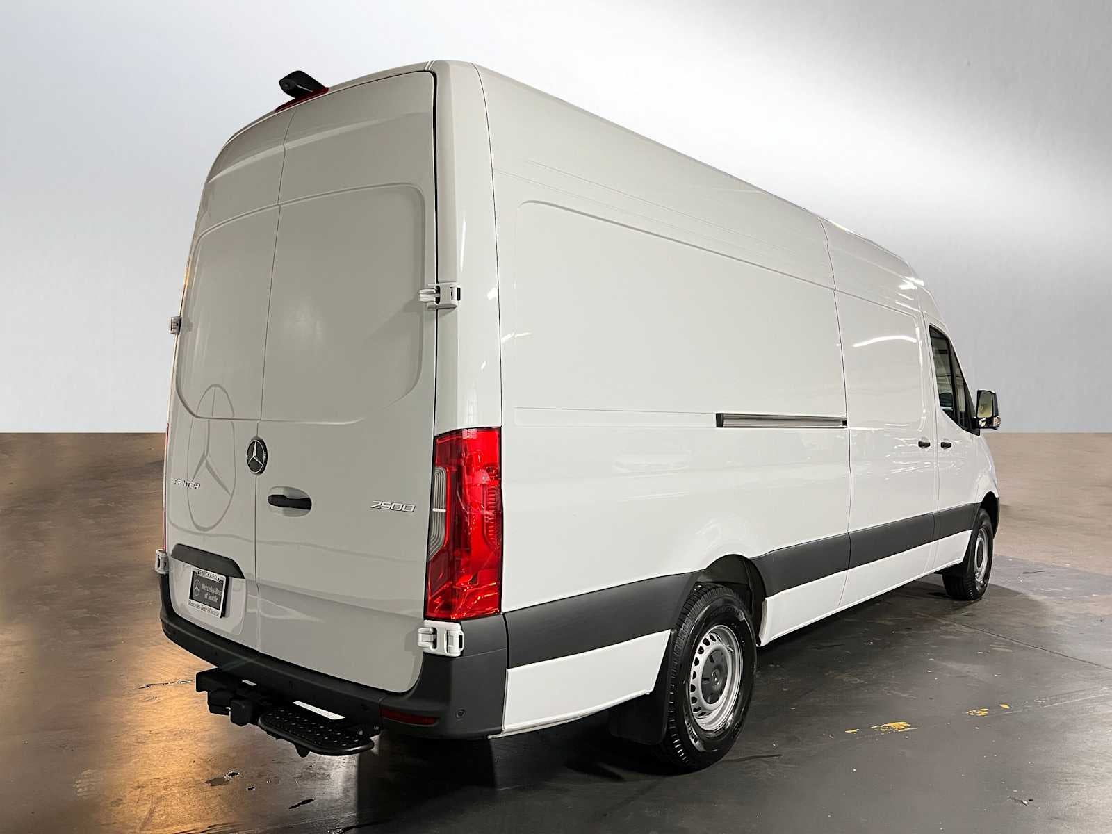 2025 Mercedes-Benz Sprinter Cargo Van 2500 High Roof I4 Diesel HO 170 RWD