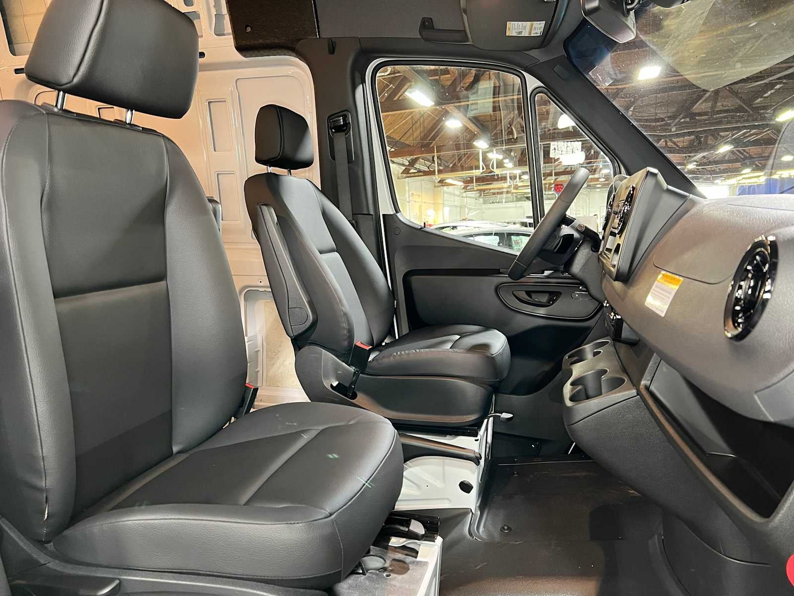 2025 Mercedes-Benz Sprinter Cargo Van 2500 High Roof I4 Diesel HO 170 RWD