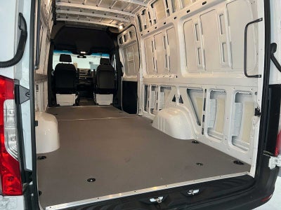 2025 Mercedes-Benz Sprinter Cargo Van 2500 High Roof I4 Diesel HO 170 RWD