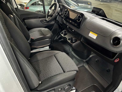 2026 Mercedes-Benz Sprinter 2500 High Roof I4 Diesel HO 170" RWD