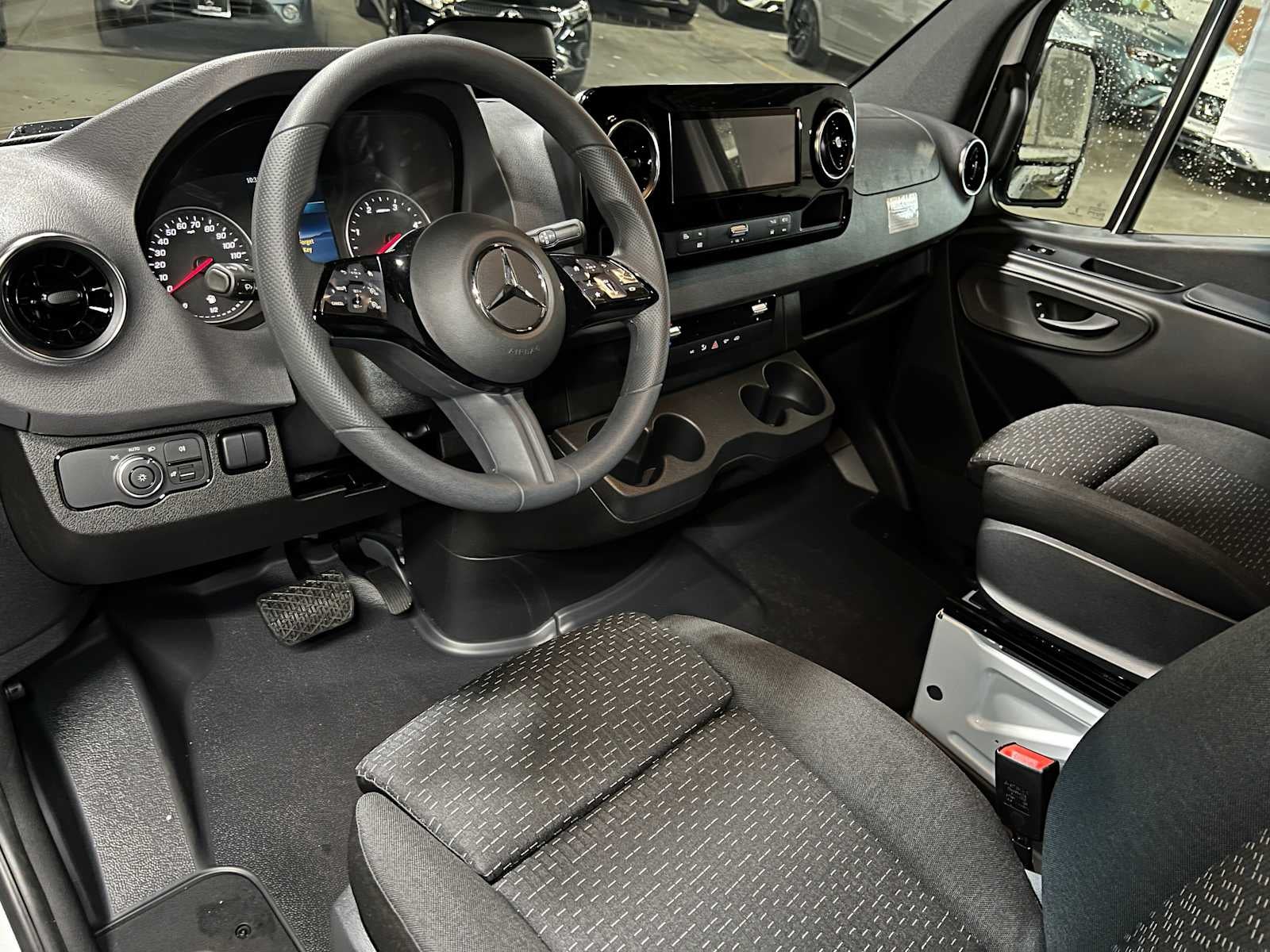 2026 Mercedes-Benz Sprinter 2500 High Roof I4 Diesel HO 170" RWD