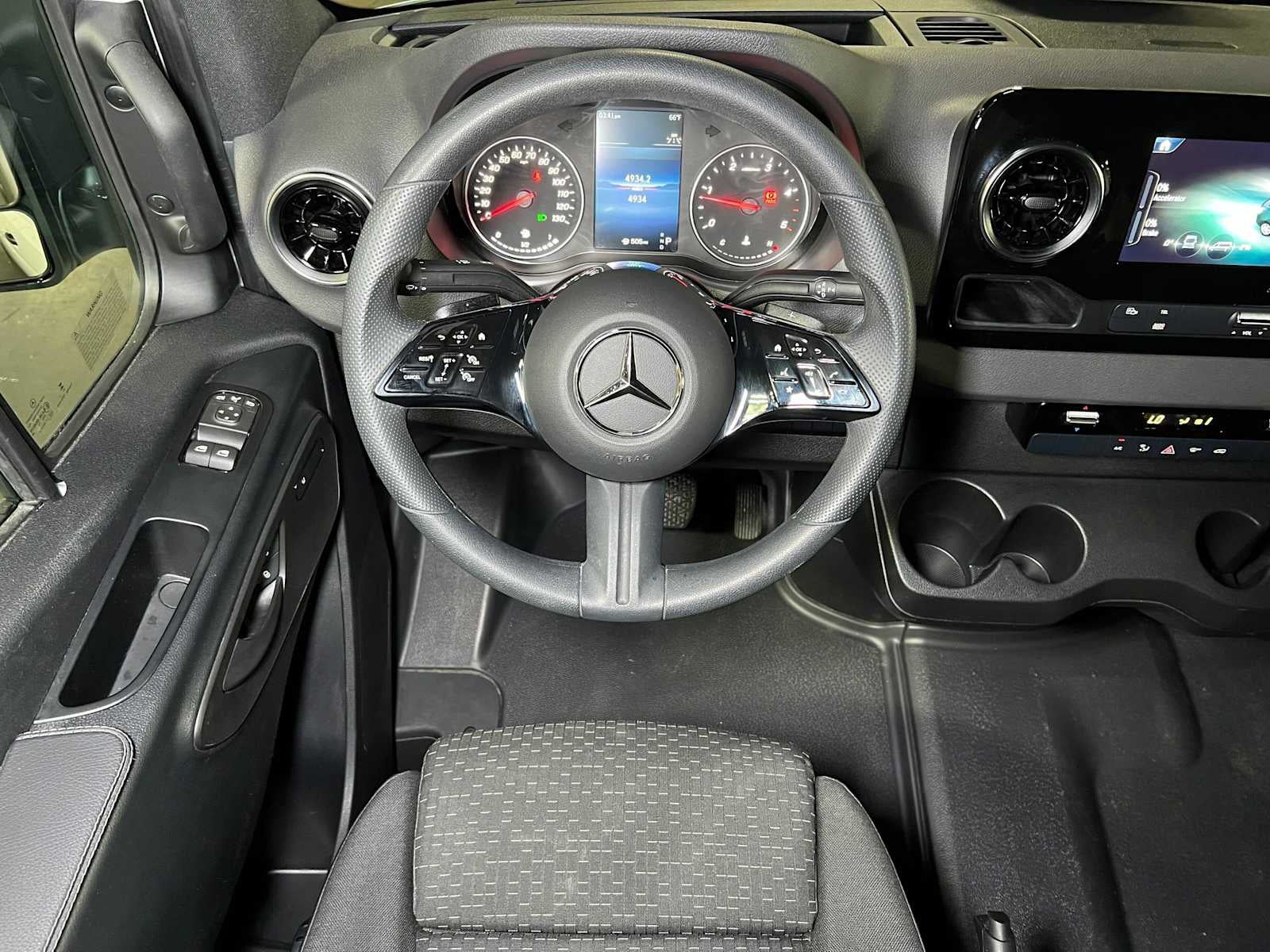 2026 Mercedes-Benz Sprinter 2500 High Roof I4 Diesel HO 170 RWD