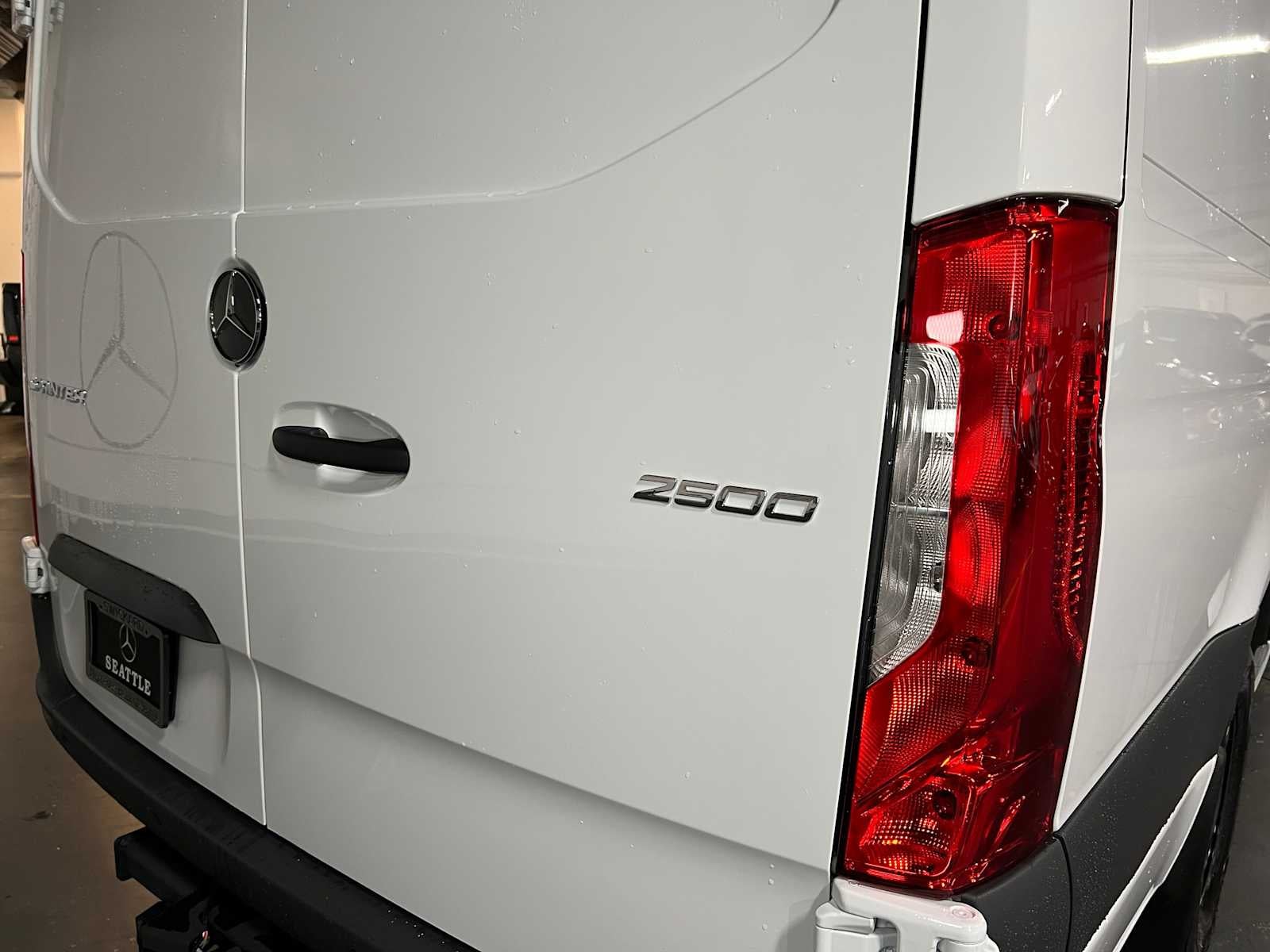 2026 Mercedes-Benz Sprinter 2500 High Roof I4 Diesel HO 170 RWD