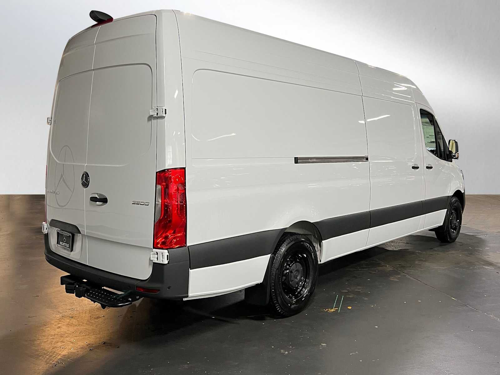 2026 Mercedes-Benz Sprinter 2500 High Roof I4 Diesel HO 170 RWD