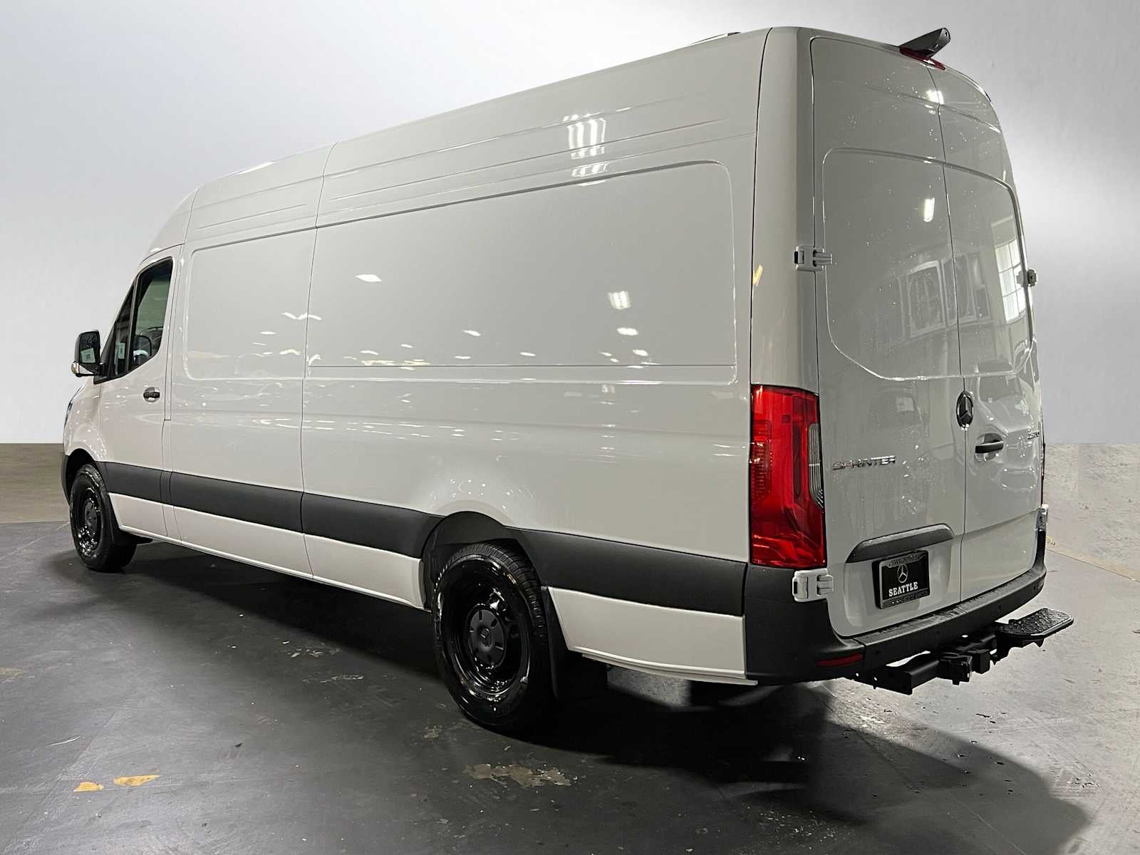 2026 Mercedes-Benz Sprinter 2500 High Roof I4 Diesel HO 170 RWD