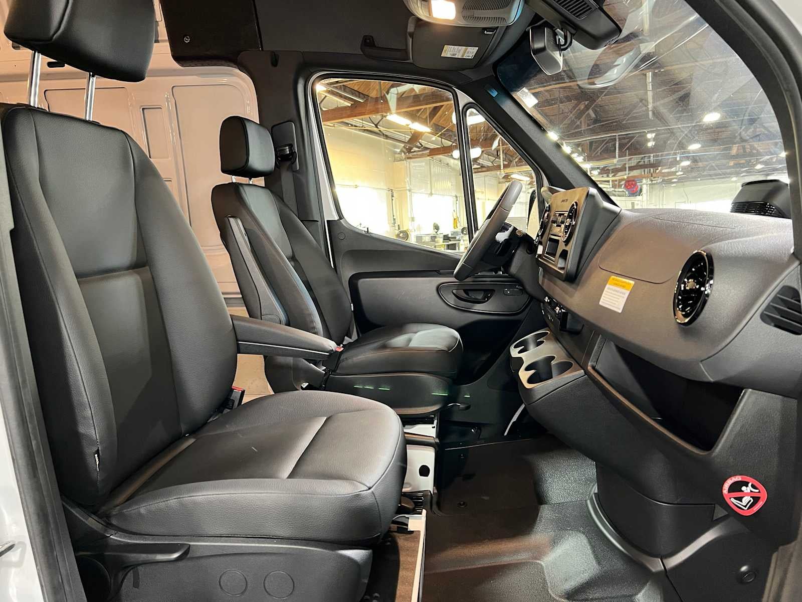 2025 Mercedes-Benz Sprinter Cargo Van 2500 High Roof I4 Diesel HO 170 RWD