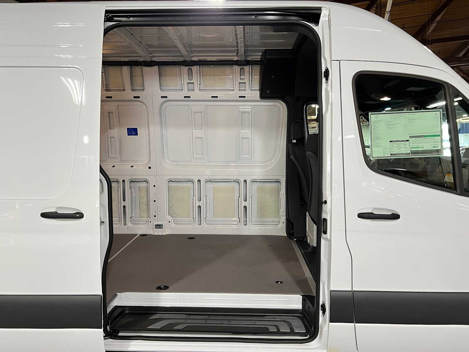 2025 Mercedes-Benz Sprinter Cargo Van 2500 High Roof I4 Diesel HO 170 RWD