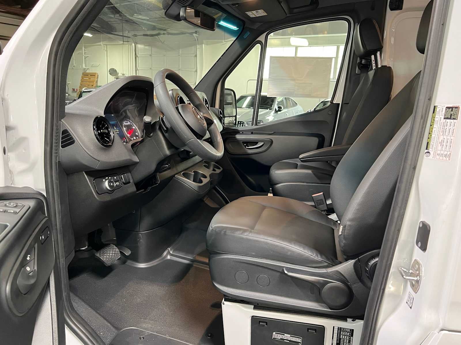 2025 Mercedes-Benz Sprinter Cargo Van 2500 High Roof I4 Diesel HO 170 RWD