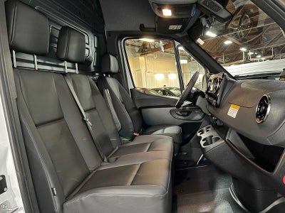 2026 Mercedes-Benz Sprinter 2500 High Roof I4 Diesel HO 170 RWD