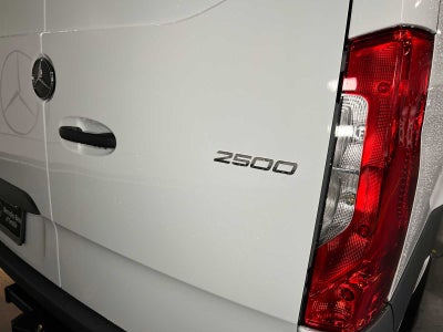 2026 Mercedes-Benz Sprinter 2500 High Roof I4 Diesel HO 170 RWD