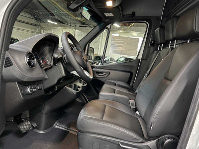 2026 Mercedes-Benz Sprinter 2500 High Roof I4 Diesel HO 170 RWD