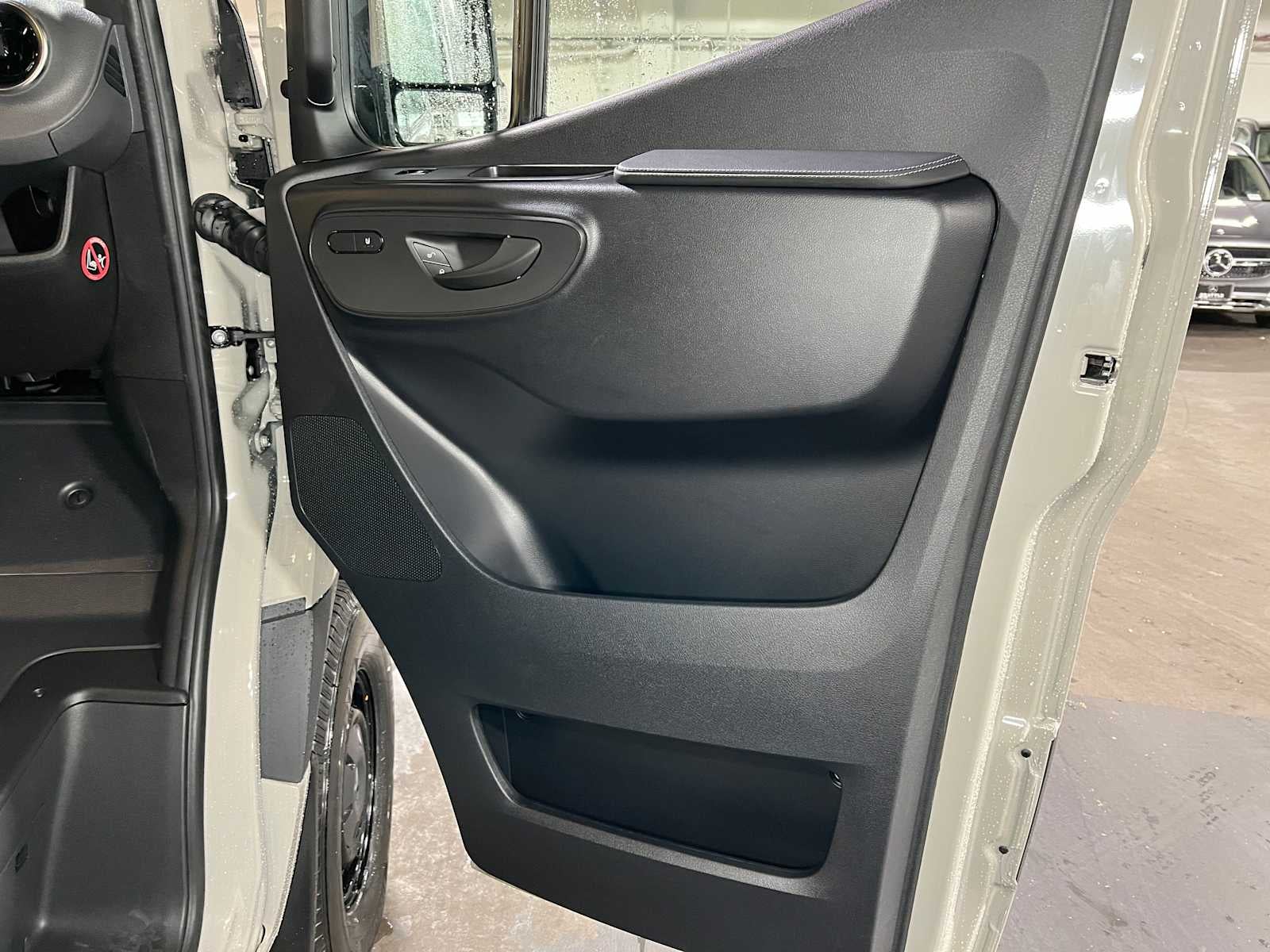 2026 Mercedes-Benz Sprinter 2500 High Roof I4 Diesel HO 170 AWD