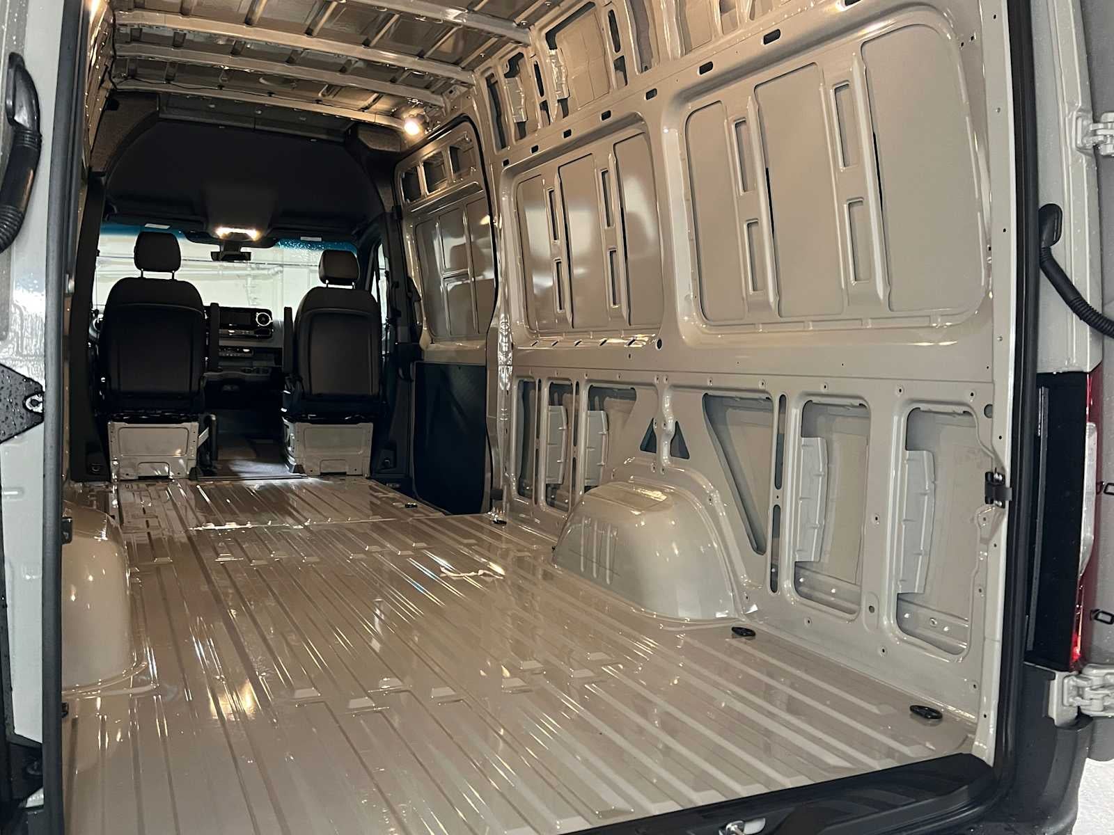 2026 Mercedes-Benz Sprinter 2500 High Roof I4 Diesel HO 170 AWD