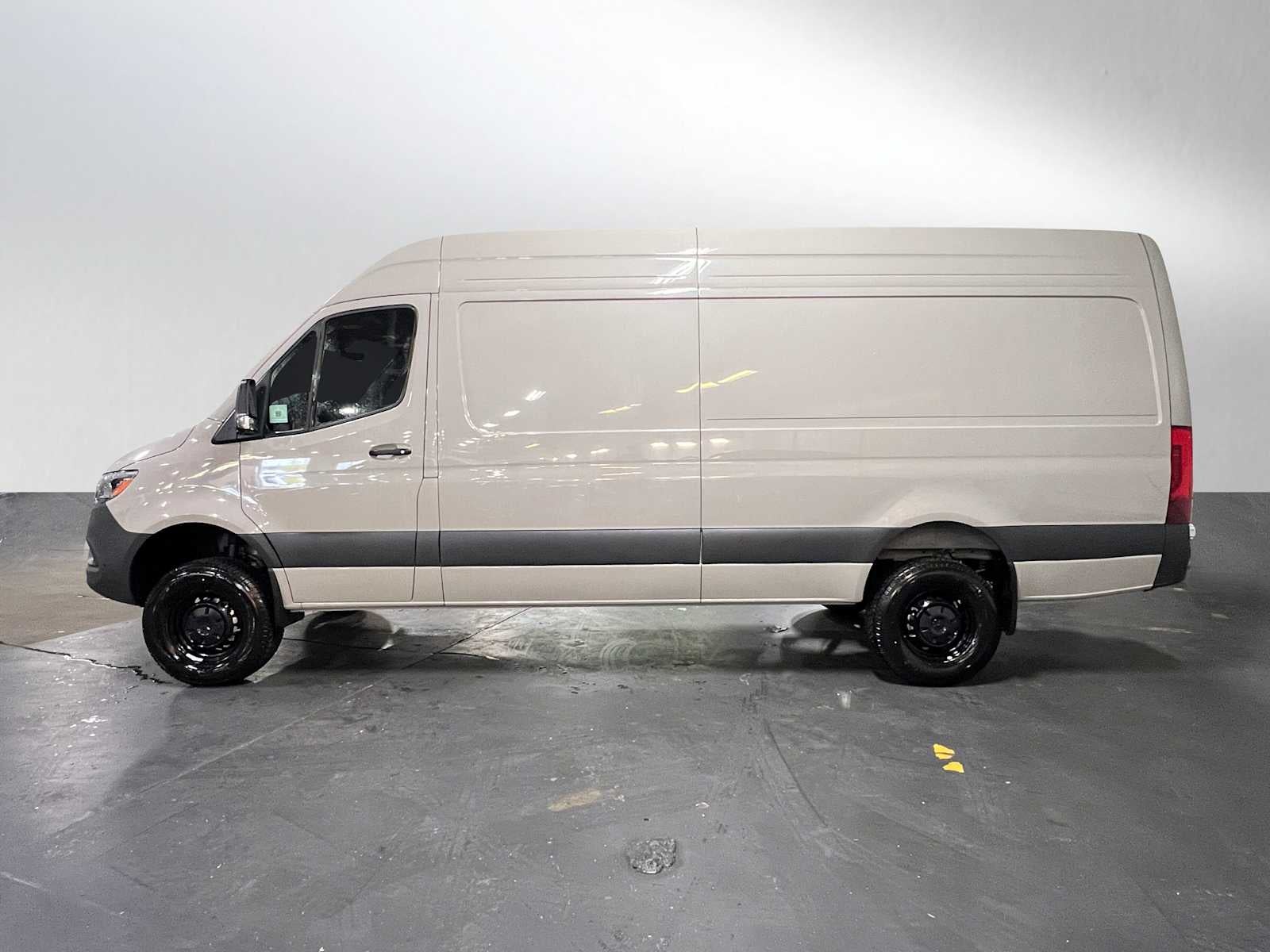 2026 Mercedes-Benz Sprinter 2500 High Roof I4 Diesel HO 170 AWD
