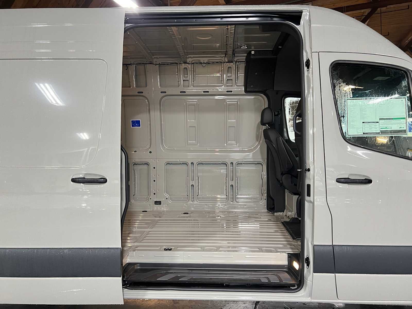 2026 Mercedes-Benz Sprinter 2500 High Roof I4 Diesel HO 170 AWD