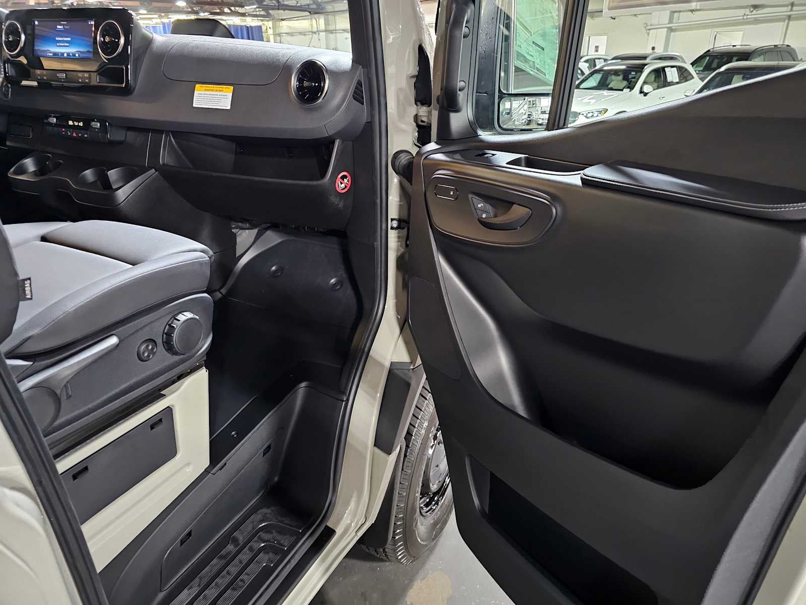 2026 Mercedes-Benz Sprinter 2500 High Roof I4 Diesel HO 170 AWD