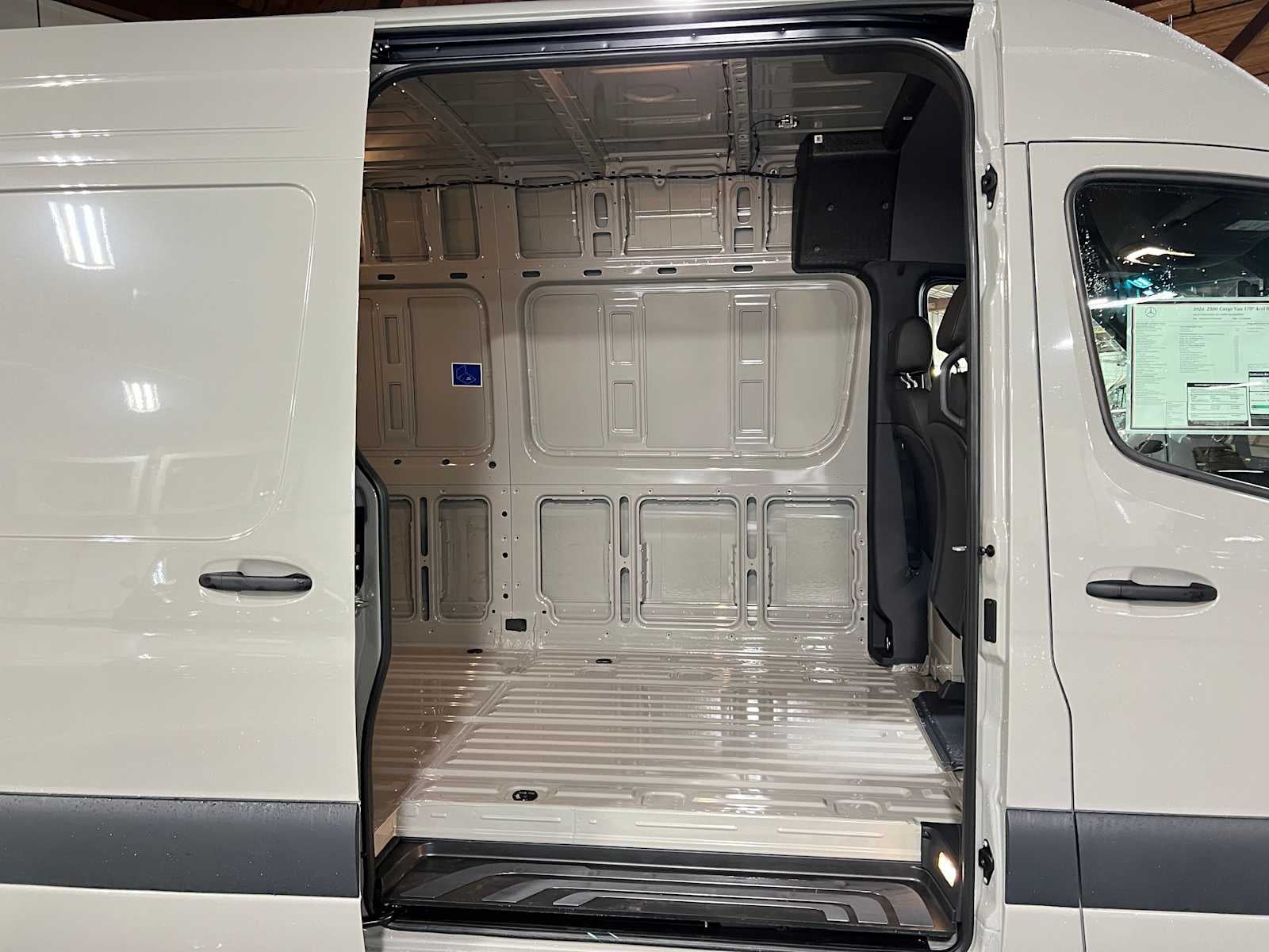 2026 Mercedes-Benz Sprinter 2500 High Roof I4 Diesel HO 170 AWD