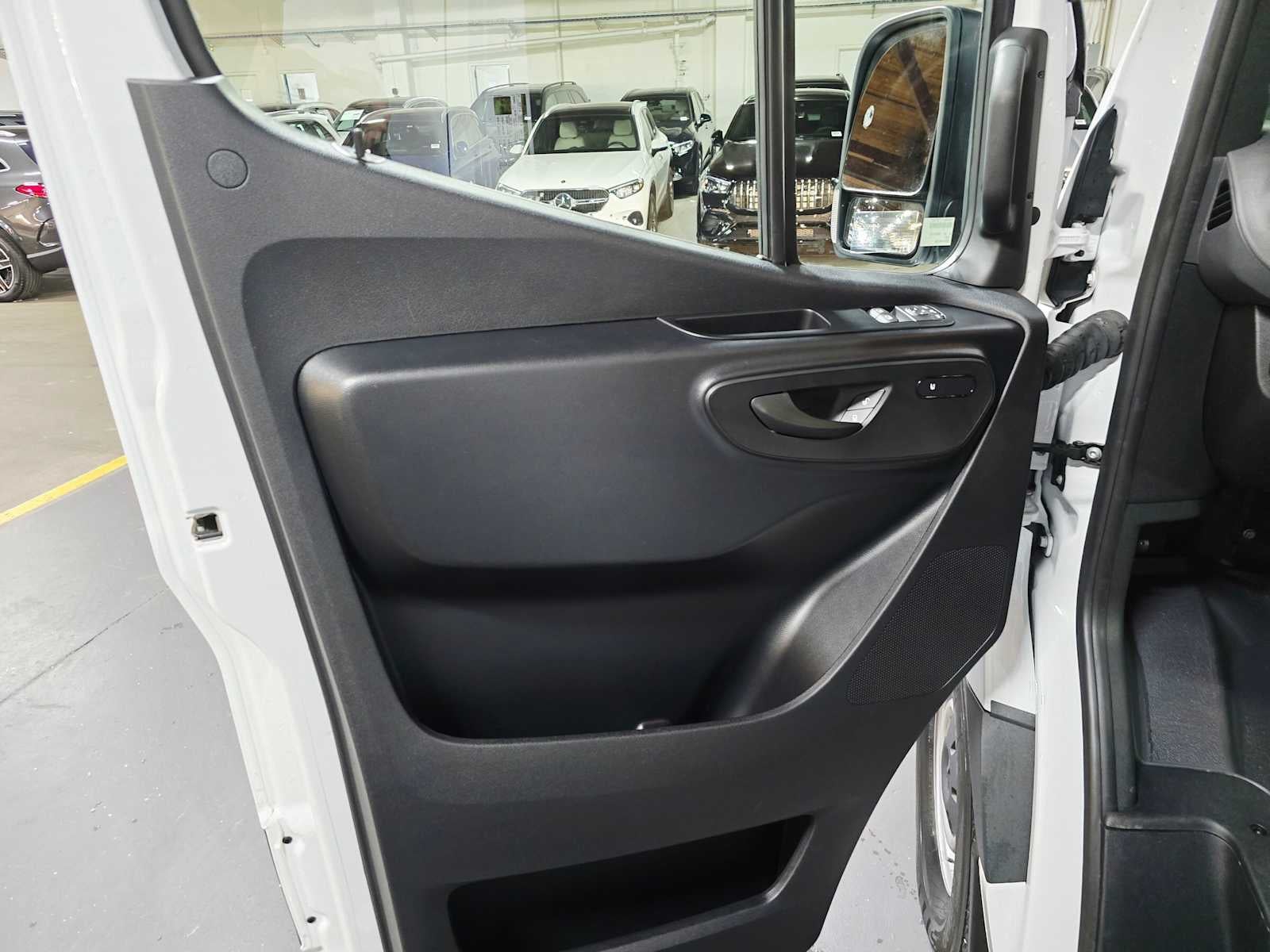 2025 Mercedes-Benz Sprinter Cargo Van 2500 High Roof I4 Diesel HO 170 Extended RWD