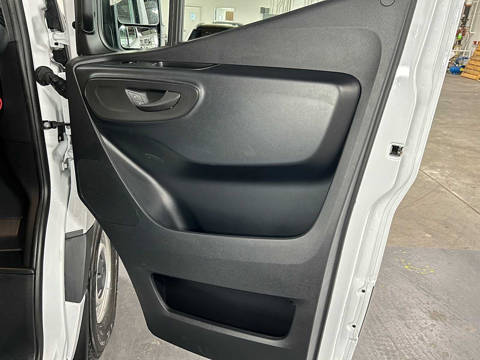 2025 Mercedes-Benz Sprinter Cargo Van 2500 High Roof I4 Diesel HO 170 Extended RWD
