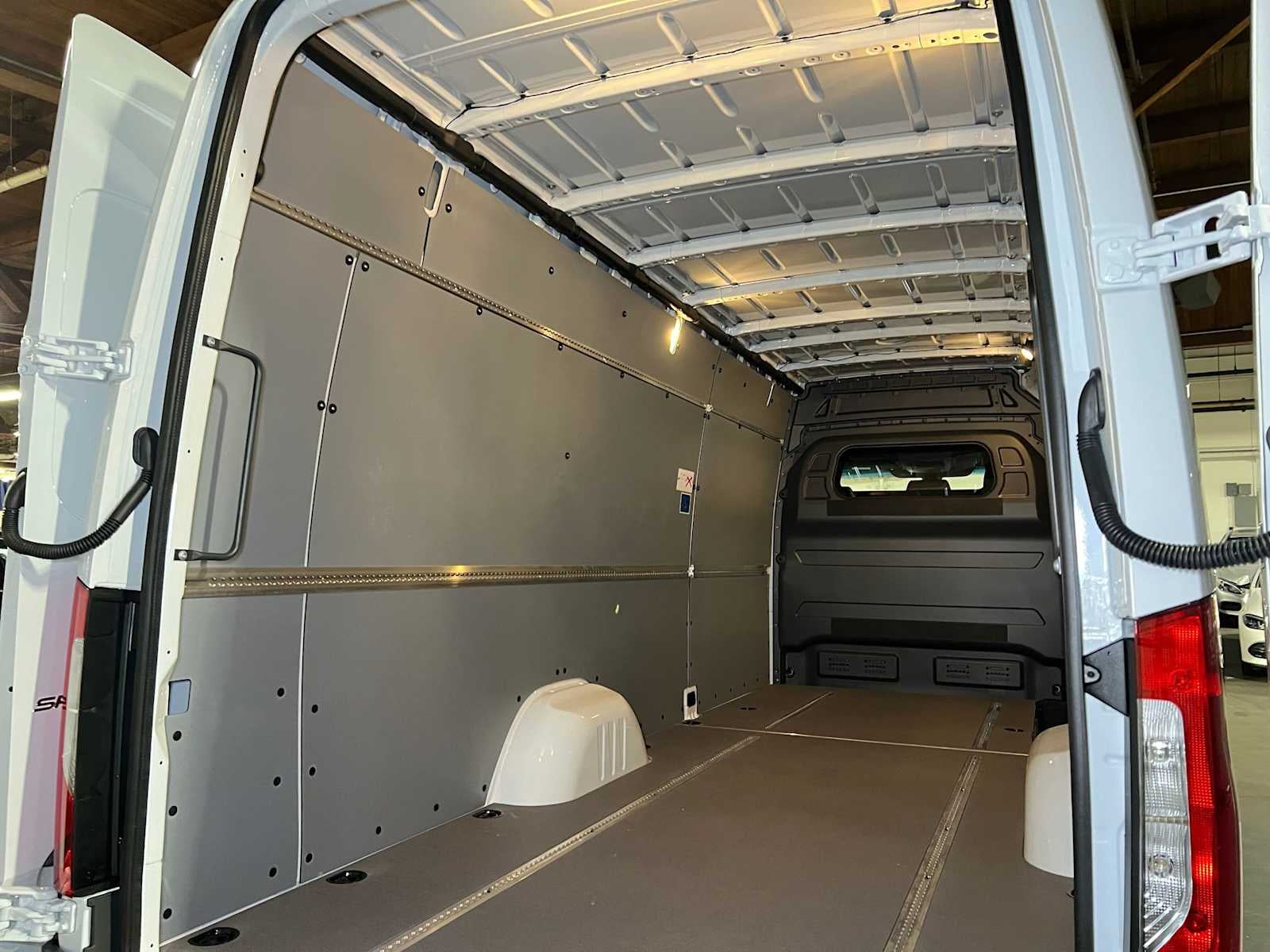 2026 Mercedes-Benz Sprinter Cargo 2500 High Roof I4 Diesel HO 170 Extended RWD