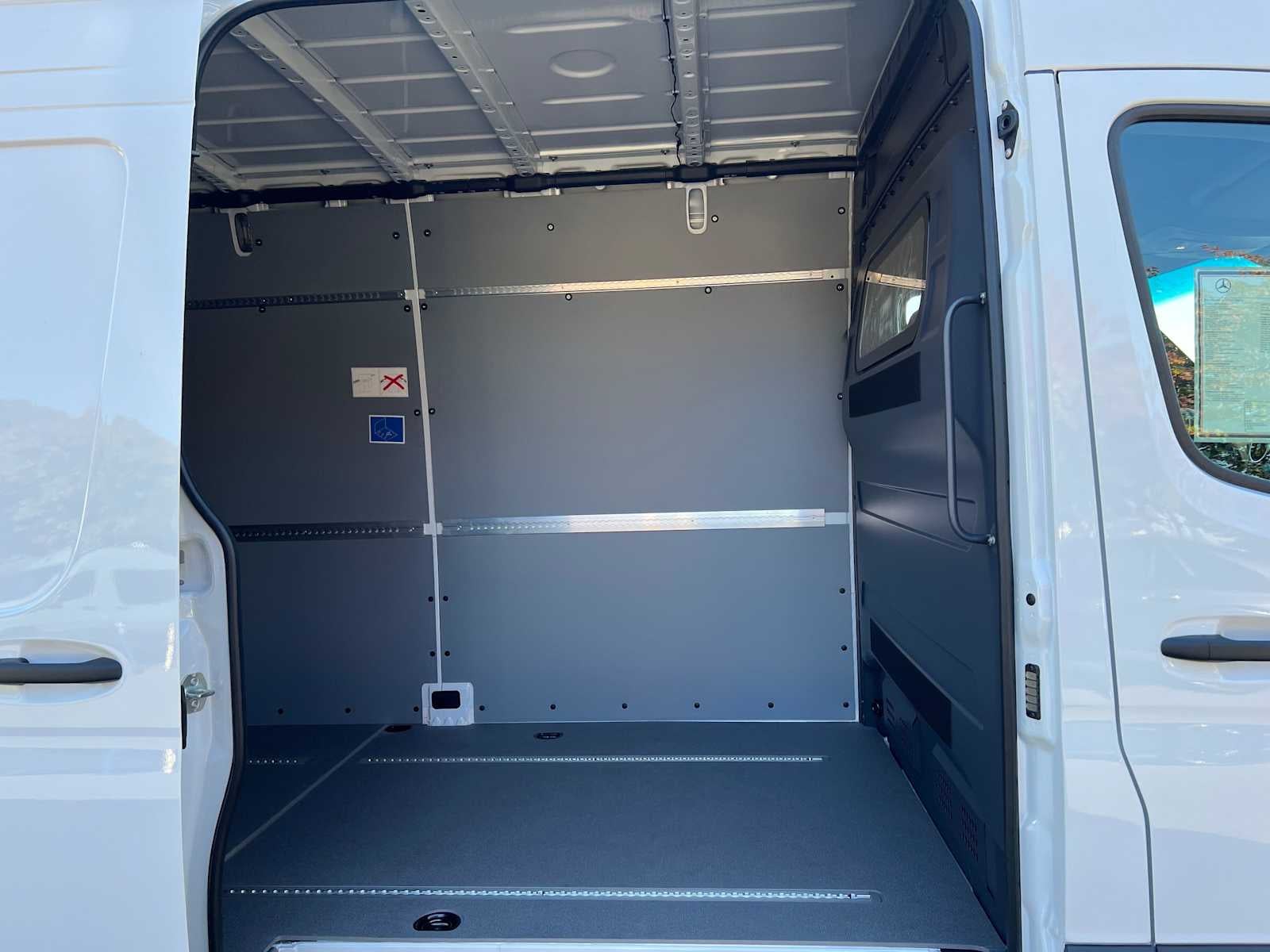 2026 Mercedes-Benz Sprinter Cargo 2500 High Roof I4 Diesel HO 170 Extended RWD