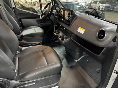2025 Mercedes-Benz eSprinter Cargo Van 2500 Standard Roof HO 144 RWD