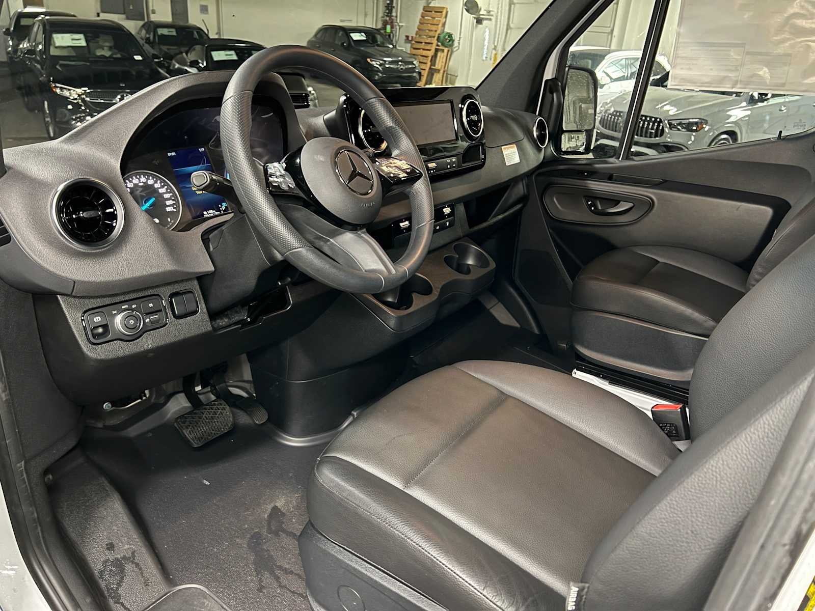 2025 Mercedes-Benz eSprinter Cargo Van 2500 Standard Roof HO 144 RWD