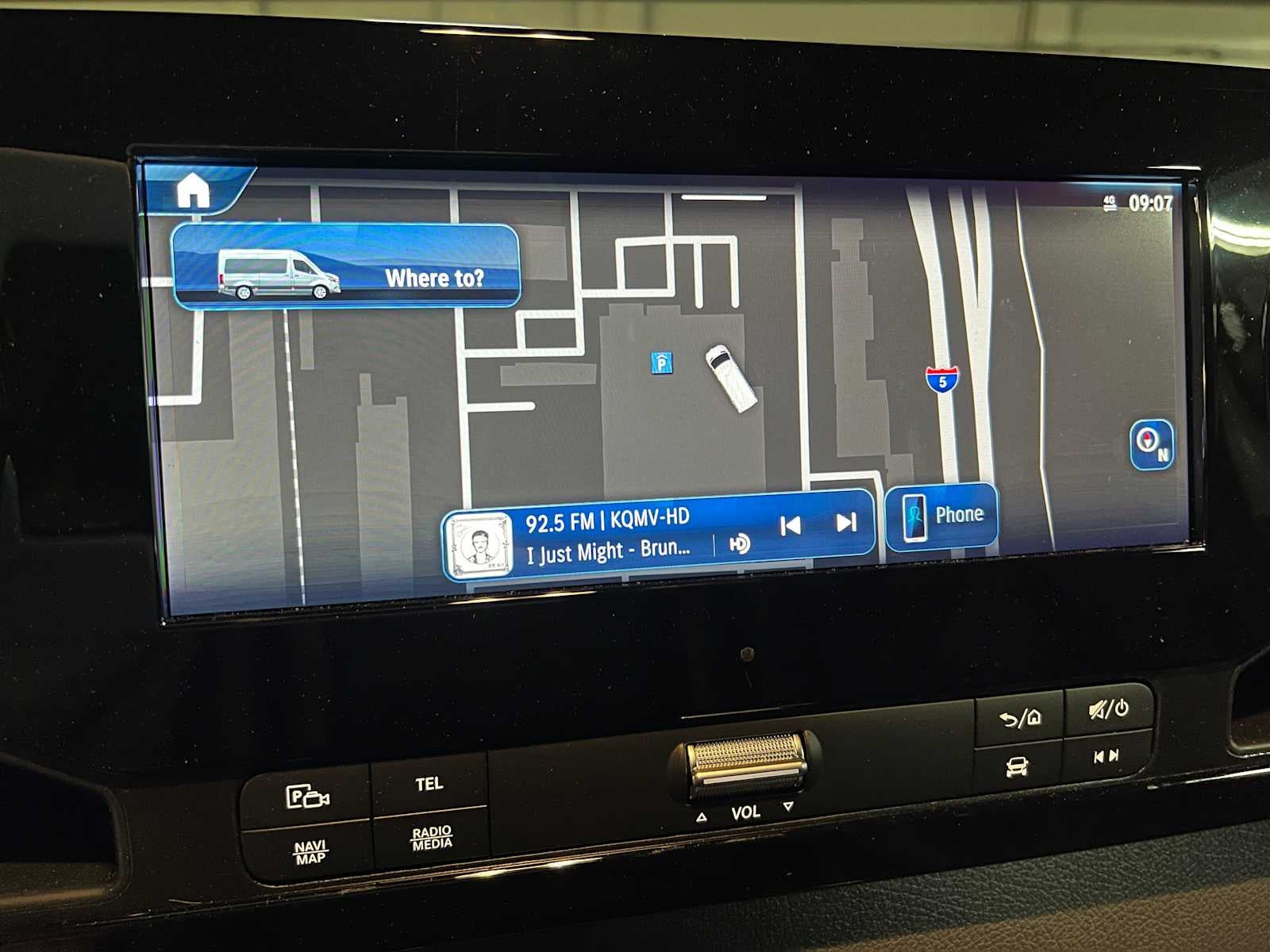 2025 Mercedes-Benz eSprinter Cargo Van 2500 Standard Roof HO 144 RWD