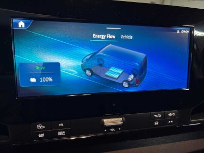 2025 Mercedes-Benz eSprinter Cargo Van 2500 Standard Roof HO 144 RWD