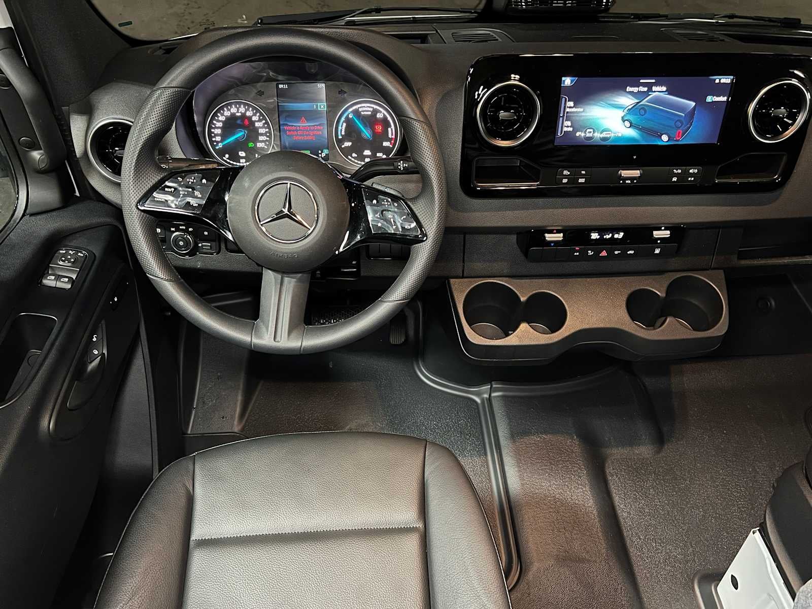 2025 Mercedes-Benz eSprinter Cargo Van 2500 Standard Roof HO 144 RWD