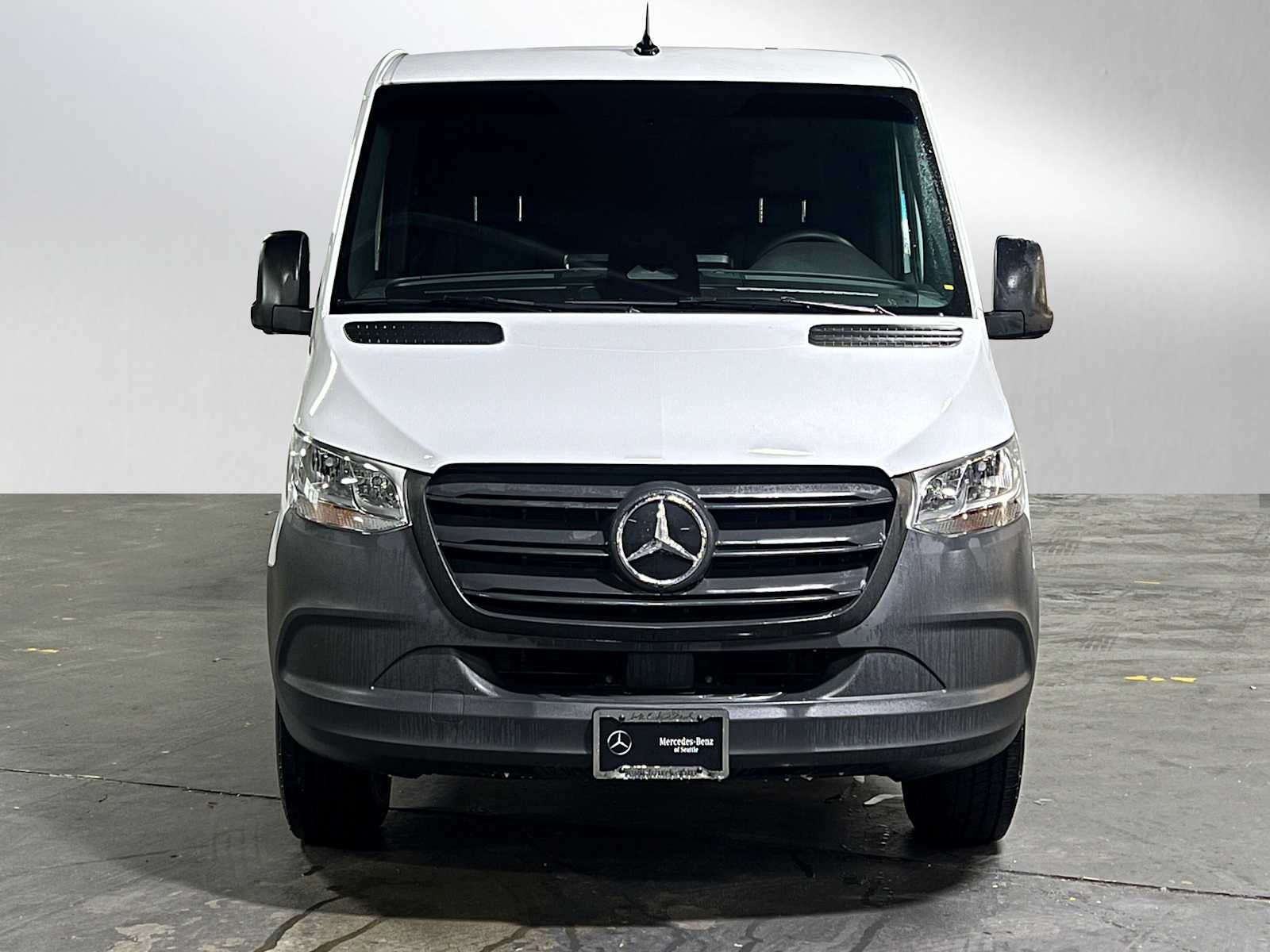 2025 Mercedes-Benz eSprinter Cargo Van 2500 Standard Roof HO 144 RWD