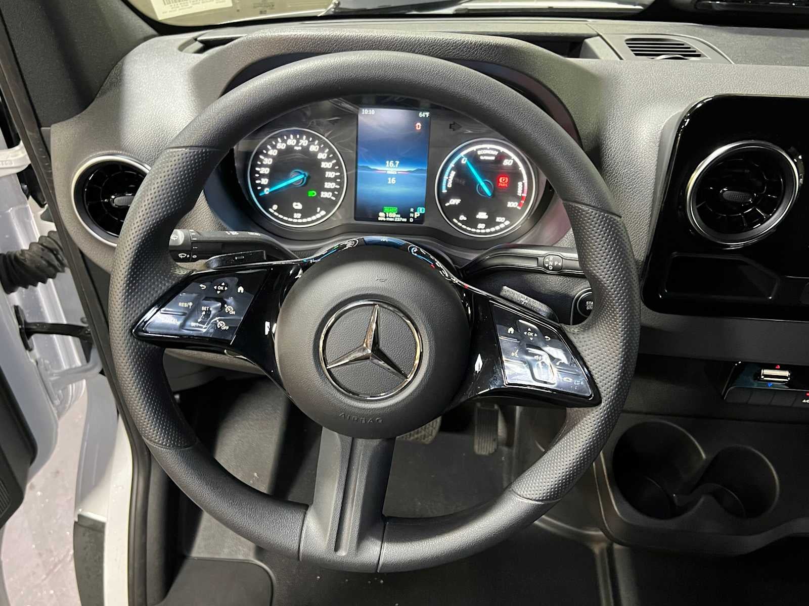 2025 Mercedes-Benz Sprinter Cargo 2500 High Roof HO 170 RWD
