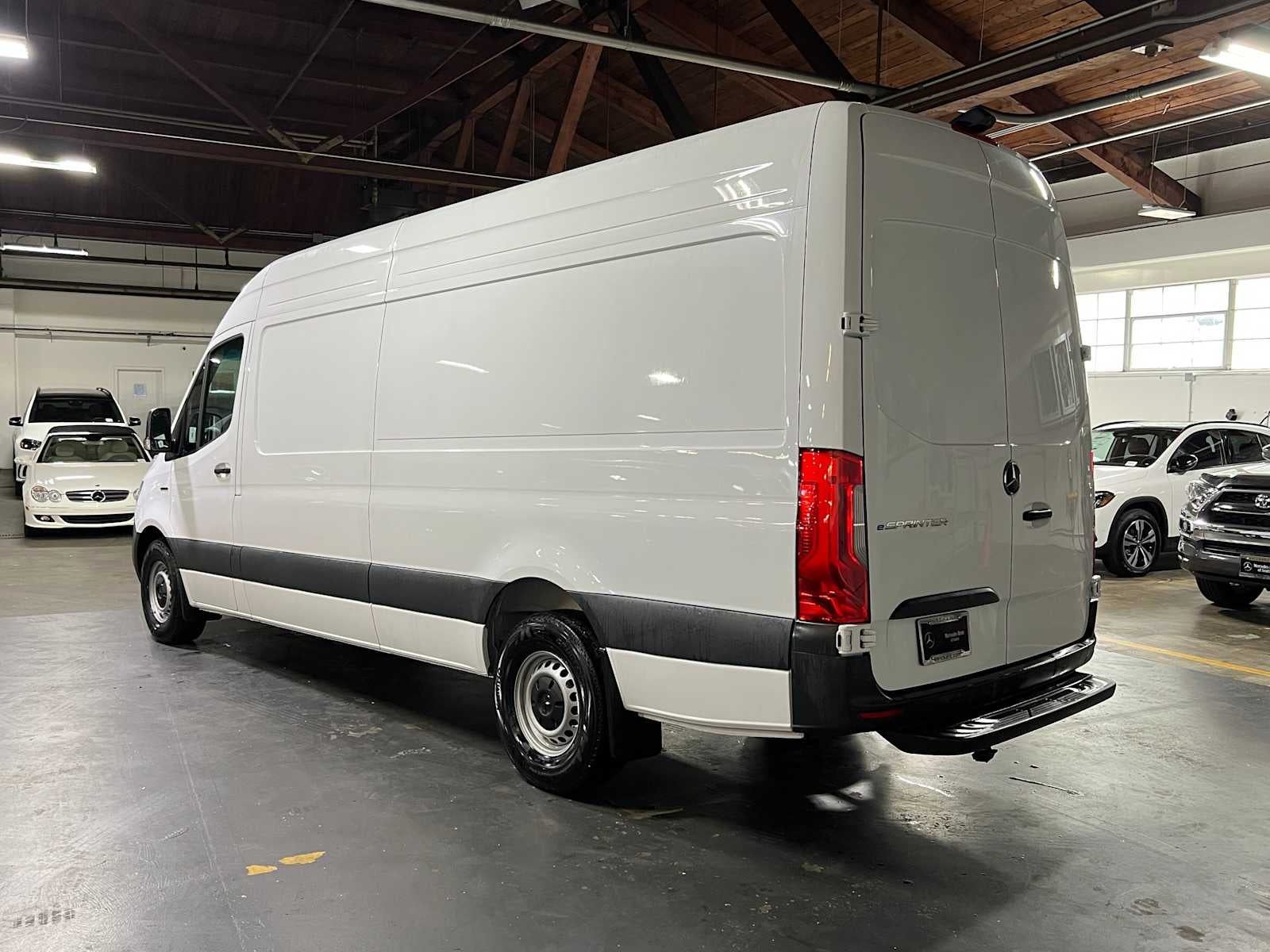 2025 Mercedes-Benz Sprinter Cargo 2500 High Roof HO 170 RWD