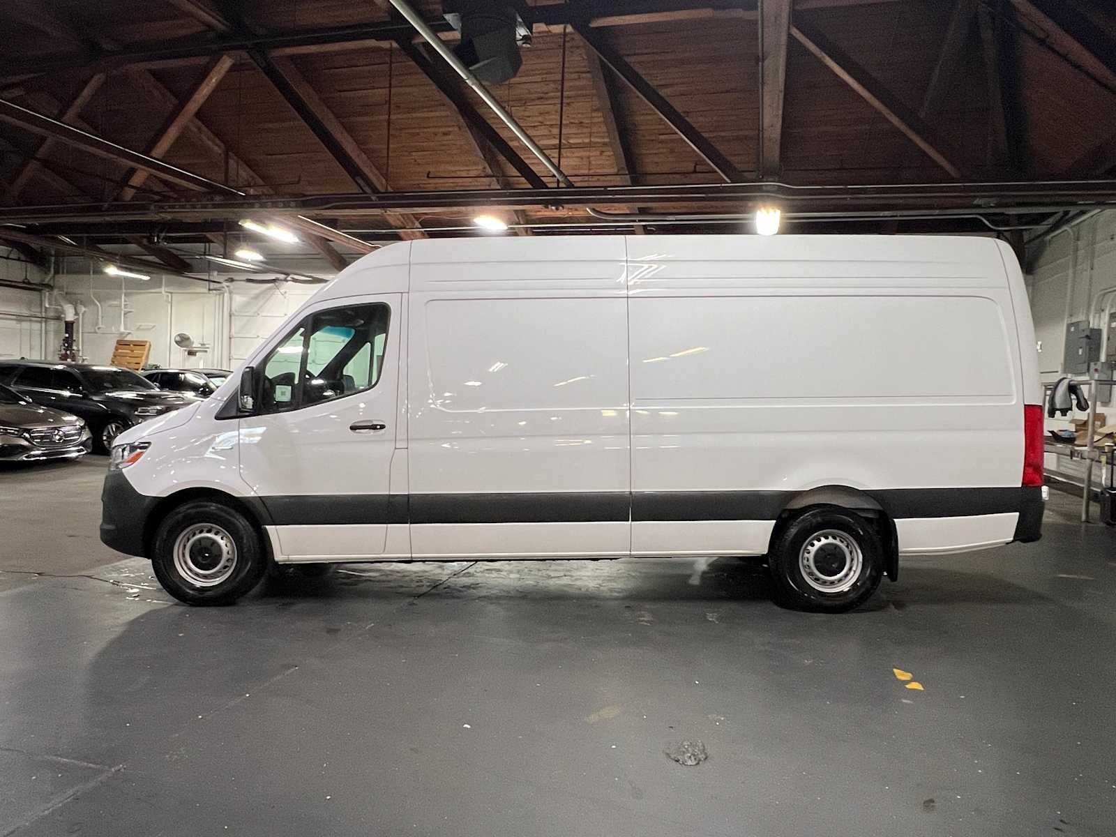 2025 Mercedes-Benz Sprinter Cargo 2500 High Roof HO 170 RWD