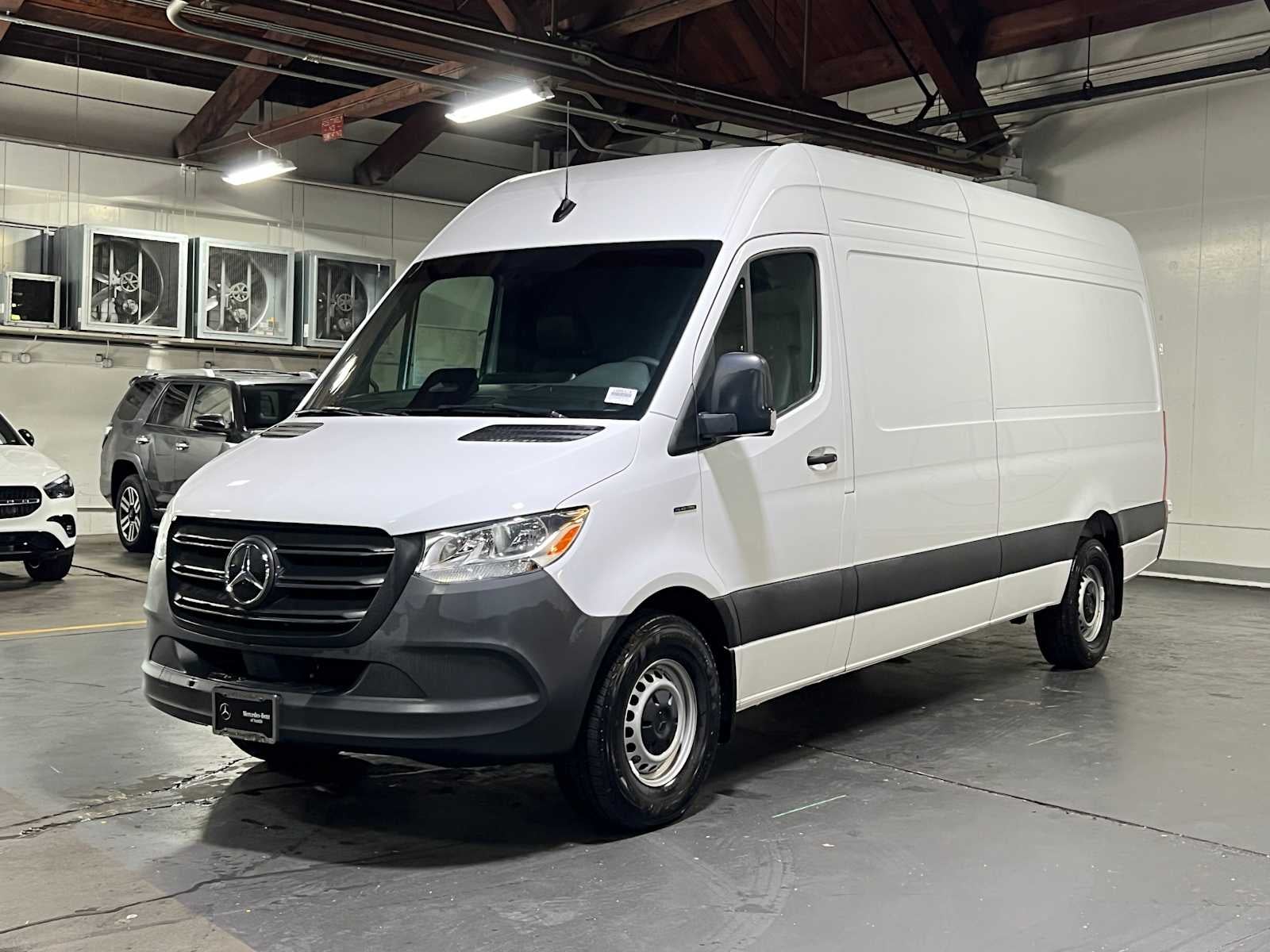 2025 Mercedes-Benz Sprinter Cargo 2500 High Roof HO 170 RWD