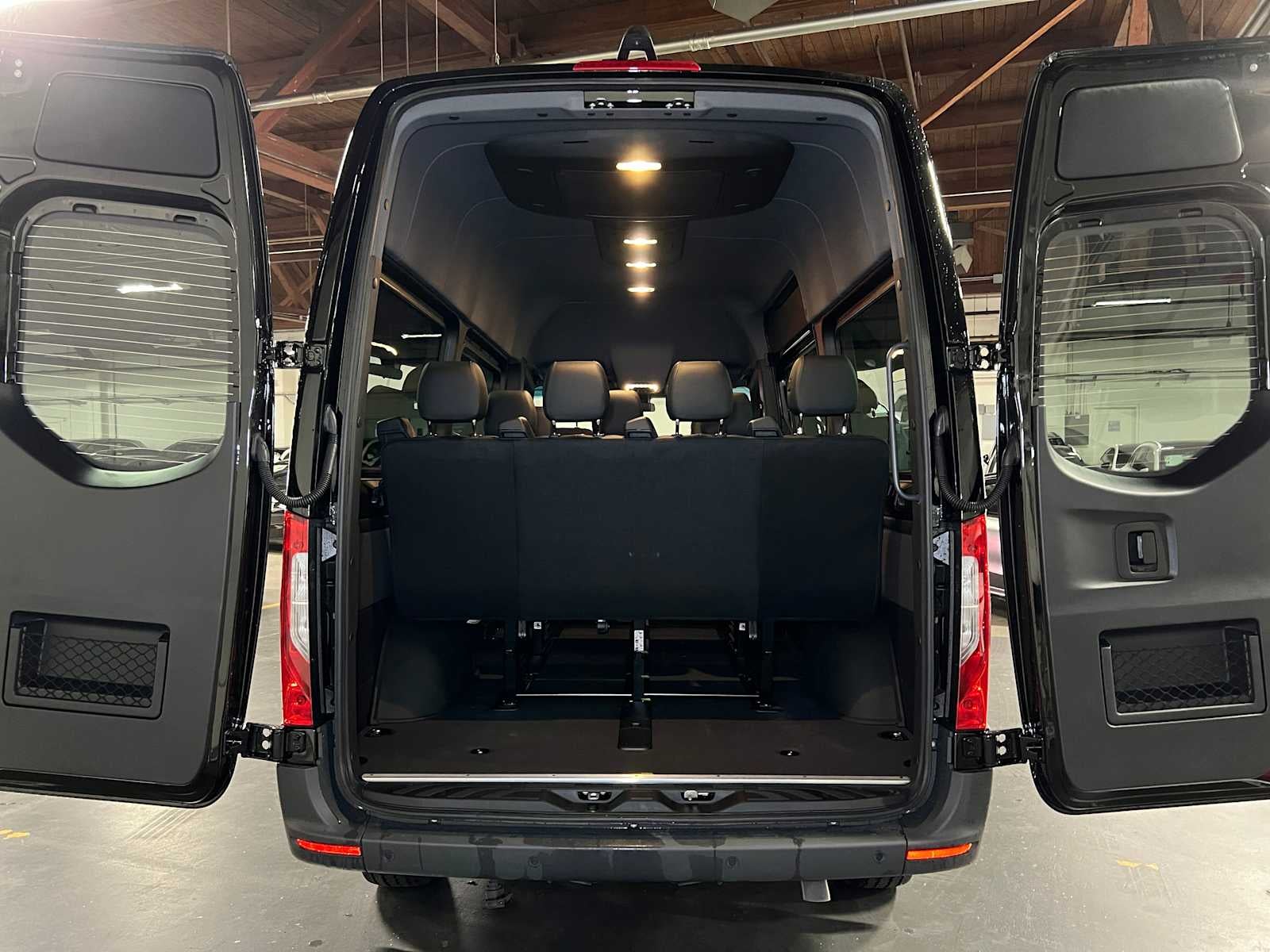 2025 Mercedes-Benz Sprinter Passenger Van 2500 Standard Roof I4 Diesel 144" RWD