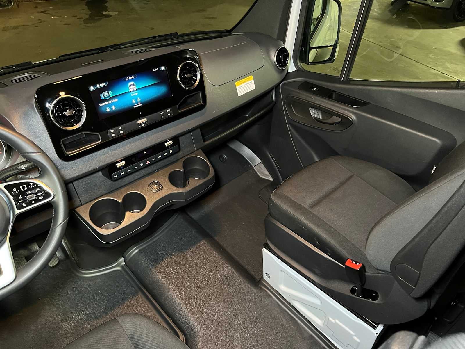 2024 Mercedes-Benz Sprinter Passenger Van 2500 Standard Roof I4 Diesel 144" RWD