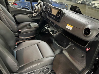 2025 Mercedes-Benz Sprinter Passenger Van 2500 High Roof I4 Diesel 170 RWD