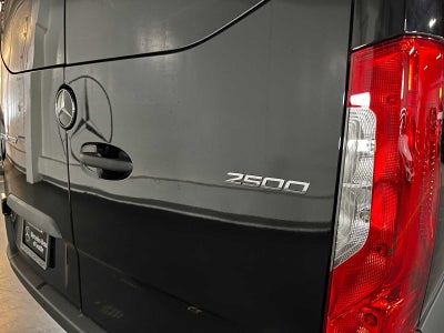 2025 Mercedes-Benz Sprinter Passenger Van 2500 High Roof I4 Diesel 170 RWD