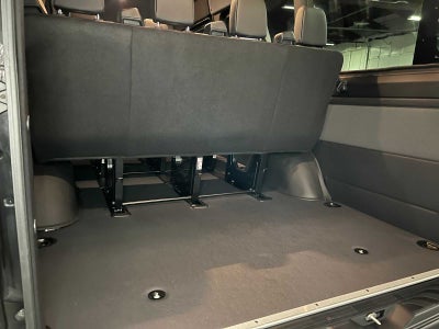 2025 Mercedes-Benz Sprinter Passenger Van 2500 High Roof I4 Diesel 170 RWD